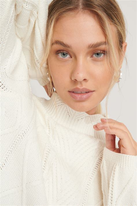 Cable Knit Flounce Sweater Offwhite Na