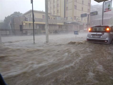 Maltempo Sicilia Nubifragio E Violenta Grandinata A Piazza Armerina