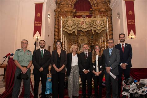 Presentado el libro que recoge los 50 años de la Hermandad de la Buena