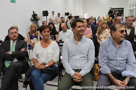 JOSÉ VÁSQUEZ GAVIRIA GANADOR DEL XVII CERTAMEN LITERARIO VINOS DE LA