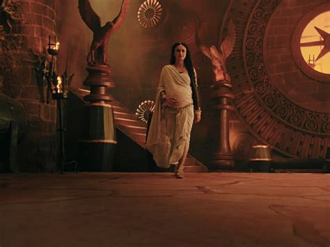 Kaniha Hot Navel And Cleavage Show At Pazhassirja Set Artofit