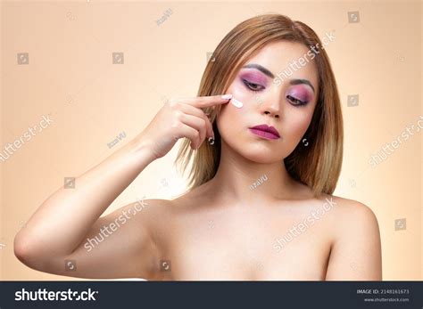 Close Portrait Beautiful Half Naked Woman Stock Photo 2148161673 Shutterstock