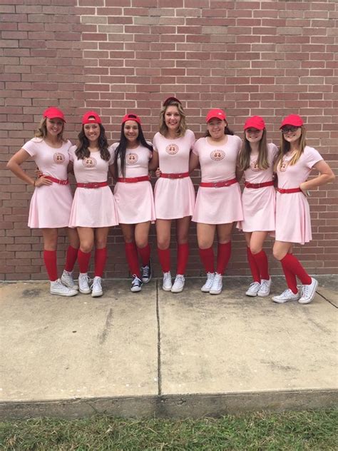 Diy A League Of Their Own Costume - DIYQG