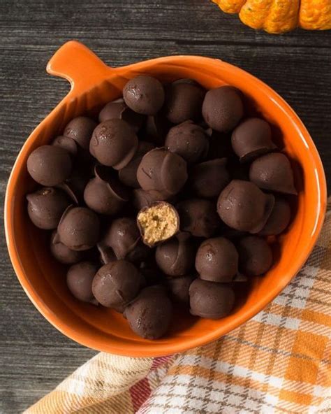 Three Ingredient No Bake Chocolate Peanut Butter Balls Yummly Recipes