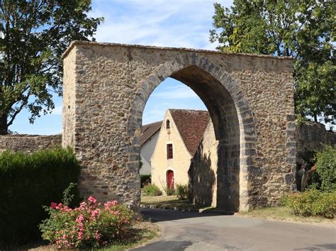 Circuit touristique à travers les Alpes Mancelles Office de Tourisme