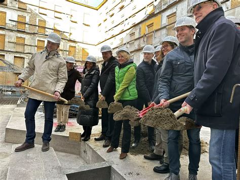 Umbau Grundsteinlegung Bei Kärntner Sparkassen Filiale Am Neuen Platz 5 Minuten