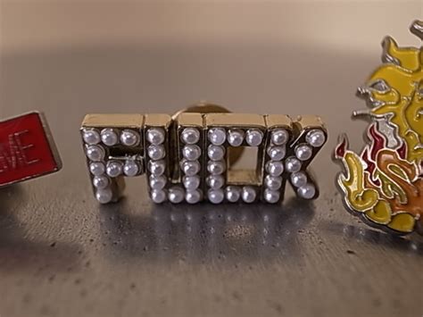 Yahoo Supreme Fuck Pin Su