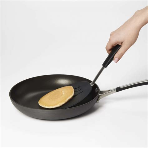 Silicone Flexible Pancake Turner OXO UK