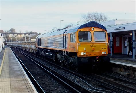 66766 Strood GB Railfreight Class 66 No 66766 Passes St Flickr