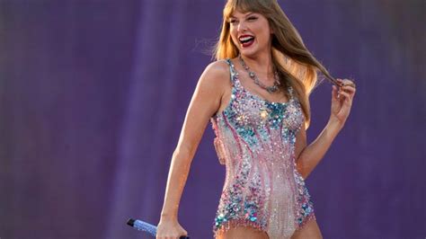 Eras Tour: Videos from Taylor Swift's Cincinnati show