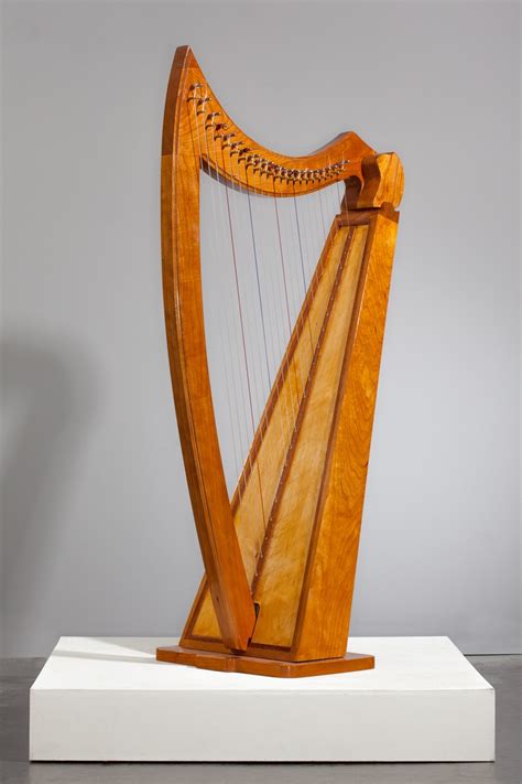 307 best Harp images on Pinterest | Harp, Music instruments and Musical ...