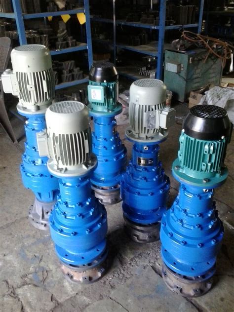 Pec Three Phase Flange Mounted Geared Motor For Industrial Voltage