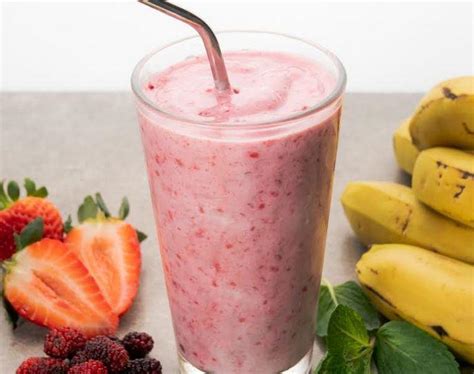 Receita De Smoothie De Frutas Vermelhas E Banana Comida E Receitas