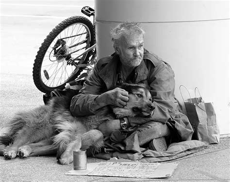 Powerful Photos of Homeless People and Their Faithful Dogs