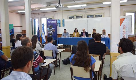 Sociales Participó De La Firma Del Convenio Entre La Unicen Y La