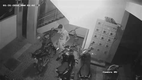 CCTV Footage Of Bike Theft Yamaha Fz 150 Fi Version 2 YouTube