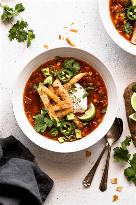 30 Minute Vegetarian Tortilla Soup