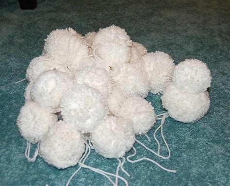 Snowman Pom Wreath Tutorial A Crocheted Simplicity