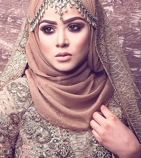 Imagen Relacionada Muslim Wedding Dresses Bridal Hijab Styles Pakistani Wedding Dresses