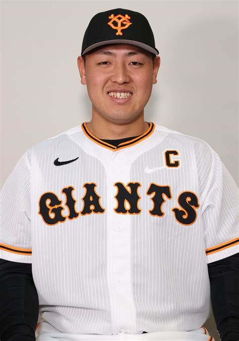 【巨人】岡本和真 これぞ4番の一振り！月間最多8月10本目のhrを記録。3位争い直接対決で快勝｜テレ東スポーツ：テレ東