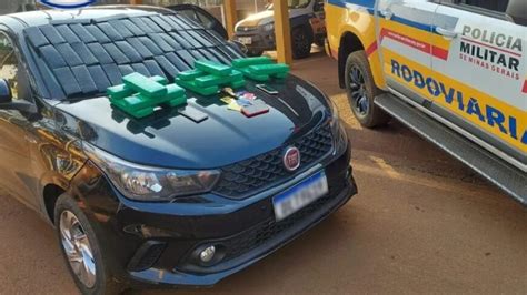 Jornal Minas Motorista Abandona Carro Barras De Maconha E Foge