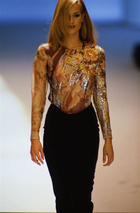 Gianfranco Ferre Runway Show FW 1994 Chloe Rtw Beverly Peele Kirsty