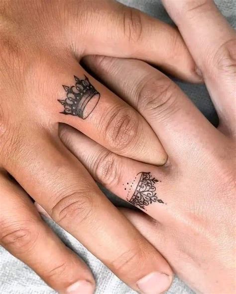 Pin by Germán Peréz on a Hand and finger tattoos Finger tattoos for