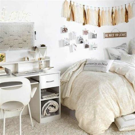 Preppy Dorm Room Inspo Morganlbruns In 2020 Bedroom Makeover