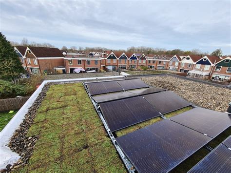 Groendak Met Zonnepanelen 8 Meer Rendement Uit Je Zonnepanelen