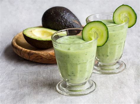 20 Grüne Smoothie Rezepte hol dir den Energiekick ins Glas Avocado