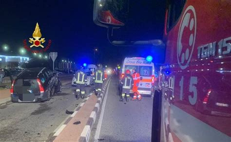 Frontale A Moncrivello Feriti Uno In Codice Rosso La Sesia