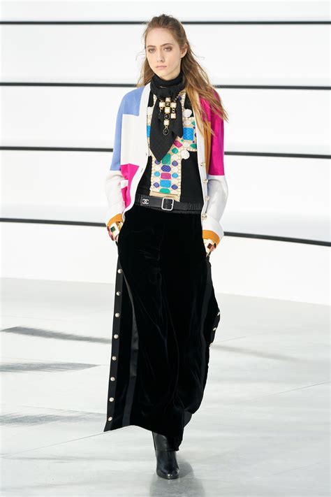 Chanel Fall Ready To Wear Fashion Show Collection See The