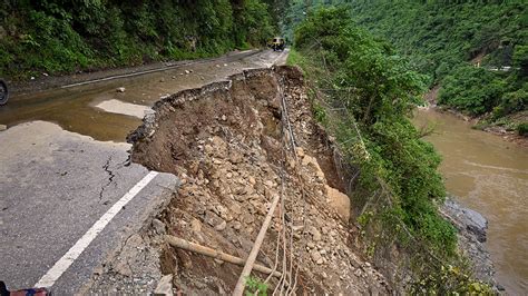 Himachal Pradesh Kinnaur District Cut Off From Shimla After Landslide