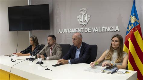 CEREMONIAS Los concejales de Vox de València renuncian a casar