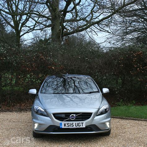 2016 Volvo V40 D2 R-Design Lux Nav Review Photos | Cars UK