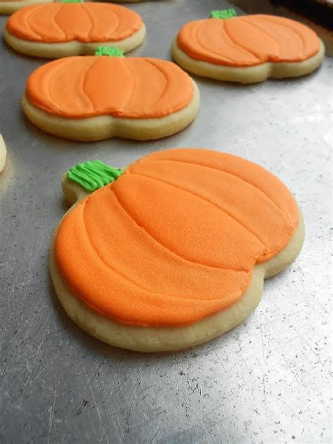 Decorated Pumpkin Cookies Confessions Of A Confectionista