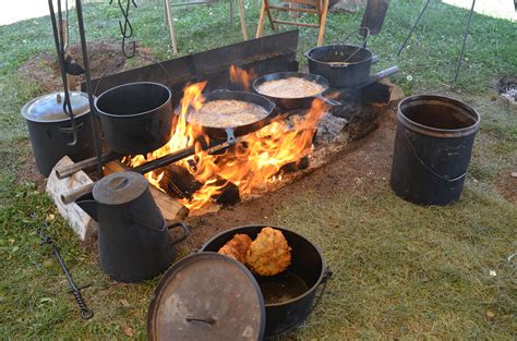 5 Tips To Start The Perfect Campfire Way Outdoors Outdoor Cooking