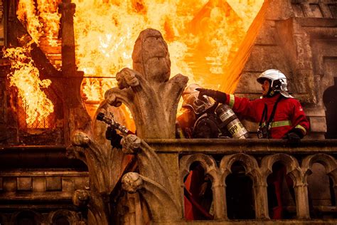 Notre Dame In Flammen Blu Ray Jpc