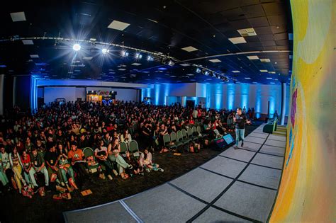 Festival gratuito preparação do Enem acontece no Teatro Guararapes