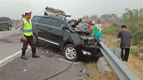 Kecelakaan Maut Di Tol Sumo 5 Orang Tewas Regional Liputan6