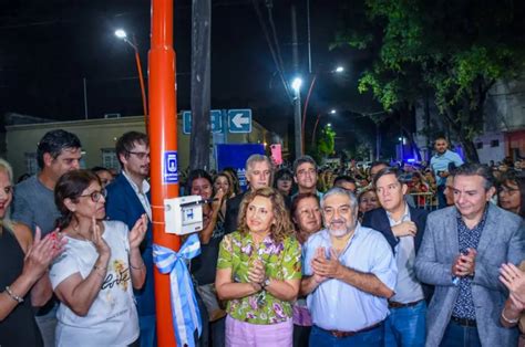 La Intendente Fuentes Y Vecinos Habilitaron Nueva Iluminaci N Led En El