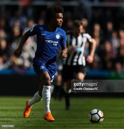 Da Silva Willian Photos And Premium High Res Pictures Getty Images