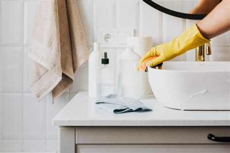 Les Techniques Infaillibles Pour Une Salle De Bains Toujours Propre Et