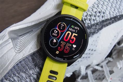 Garmin Forerunner Dilengkapi Amoled Display Bikin Layar Makin