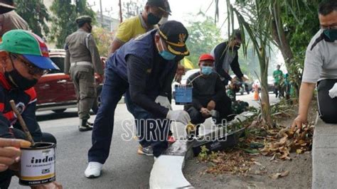 Saat Pj Bupati Hudiyono Ajak Pejabat Di Kabupaten Sidoarjo Ngecat