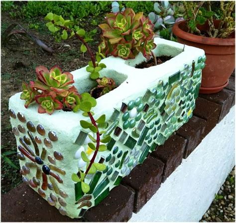 12 DIY Mosaic Garden Decor Projects