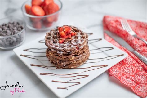 Easy Chocolate Chaffle With Strawberries By Pink