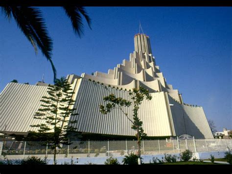 G 84 Arquitectos El Templo De La Iglesia De La Luz Del Mundo El