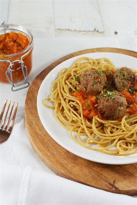 Budgetkoken 3 Spaghetti Met Verse Tomatensaus En Gehaktballetjes