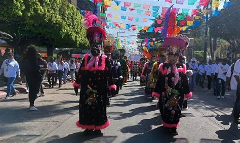 Llaman A Disfrutar Con Responsabilidad Carnavales En Morelos La Comadre 1017 La Música Más